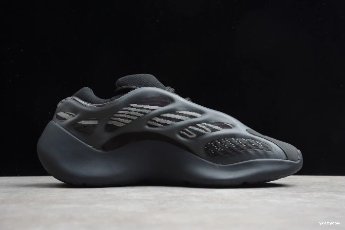 Black Yeezy Boost 700 V3 H67799 Adidas 0829